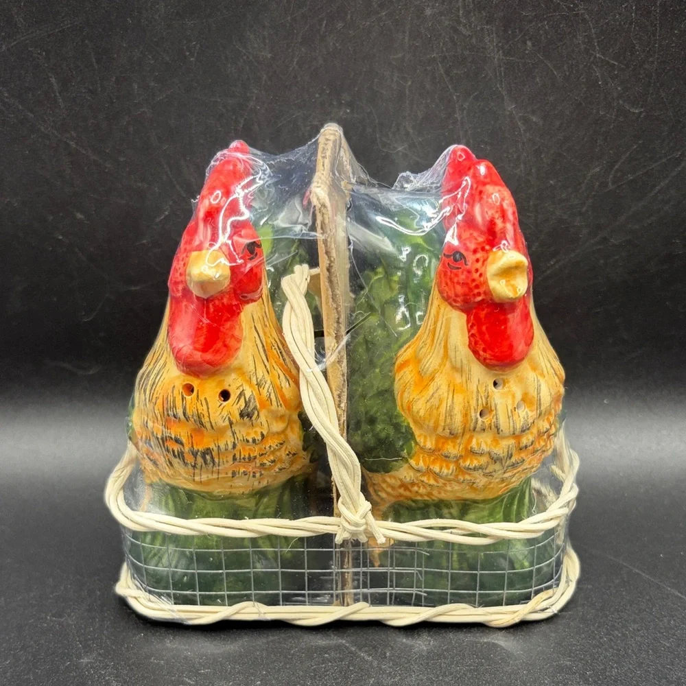 Hand Painted Ceramic Rooster Salt & Pepper Shakers Farmhouse Kitchen Sealed Pack